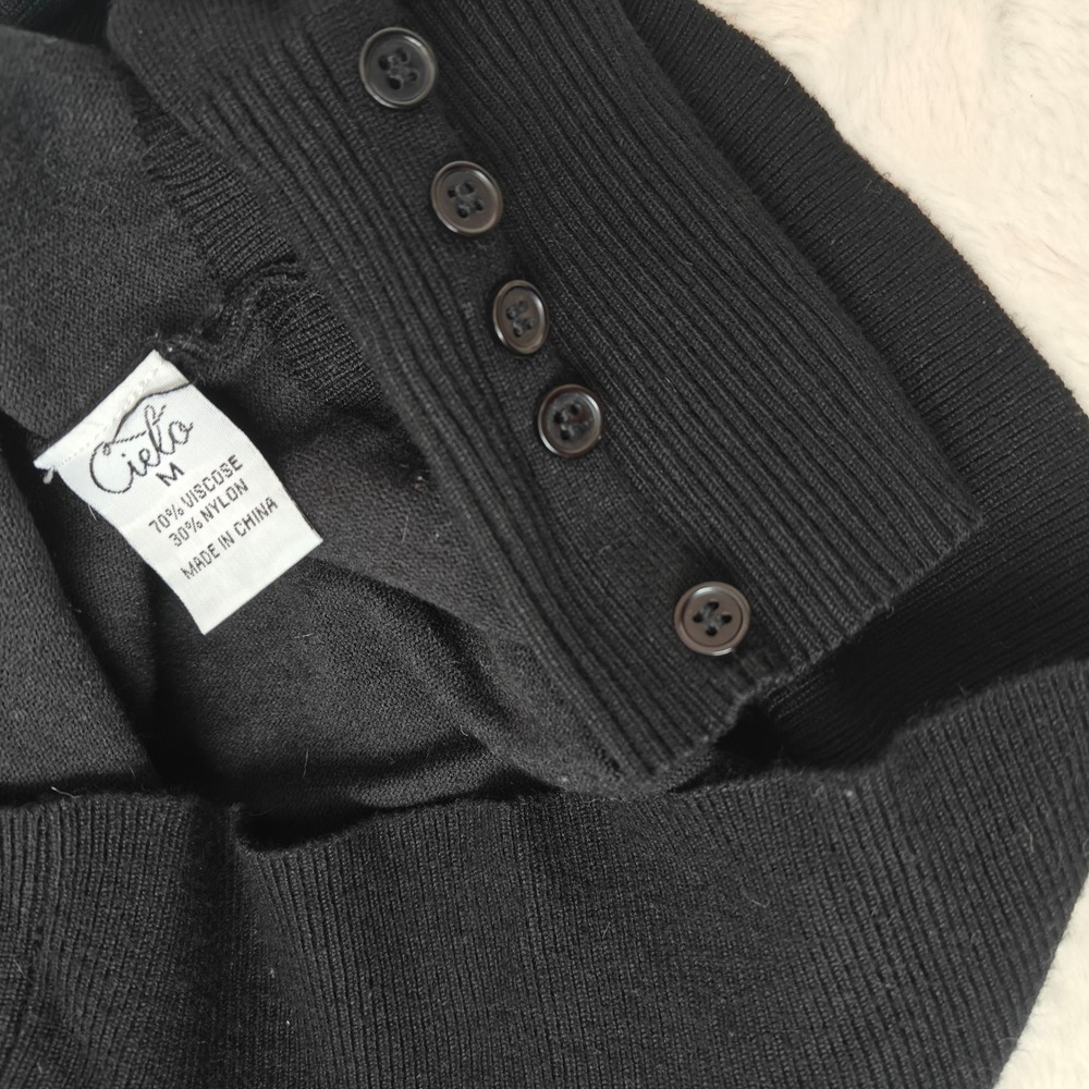 Cielo Womens Cardigan Sweater Black Knit Button Front Medium Minimal Long Sleeve - Picture 7 of 7